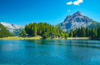 Der malerische Arnisee befindet sich auf dem Gebiet der Gemeinde Gurtnellen im Kanton Uri.