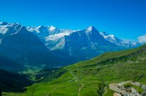 Der Grindelwald Frist lockt mit atemberaubender Aussicht auf die Eigernordwand.