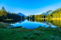 Entschweben Sie dem Alltag und tauchen Sie ein in die idyllische Welt auf dem Arni. Nur zirka 20 Minuten von der Bergstation Amsteg-Arnisee entfernt finden Sie den Arnisee: