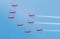 Flugshow mit dem PC 7 Team der  Luftwaffe  in  Sitterdorf