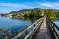 Holzsteg zur Halbinsel Werd